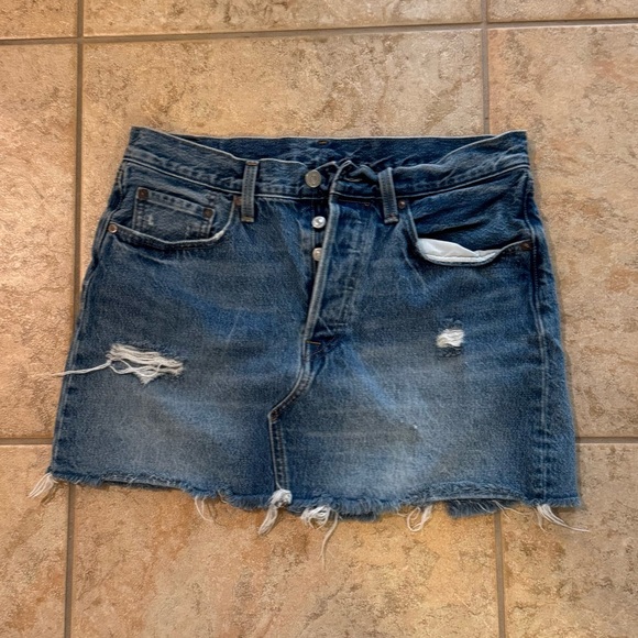 Levi’s Distressed Denim Mini Skirt - Size 30 - Picture 5 of 6